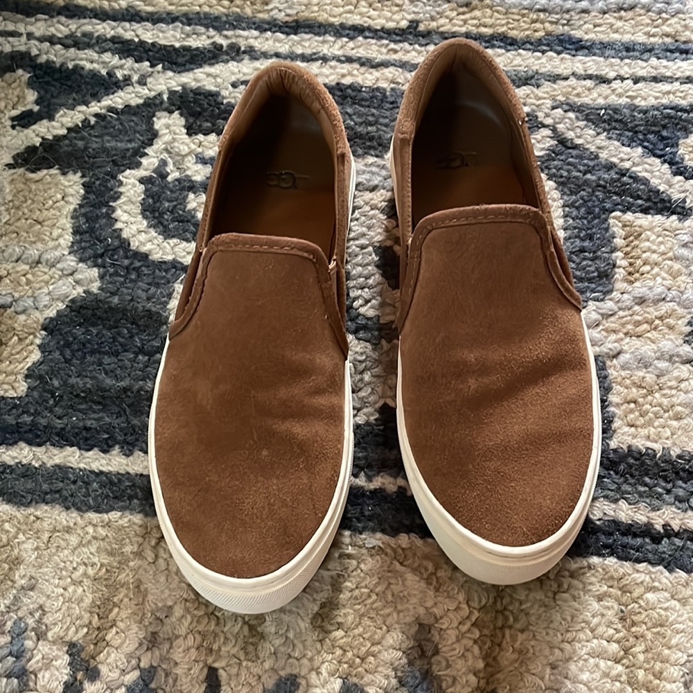 Ugg Jass suede sneakers 7.5